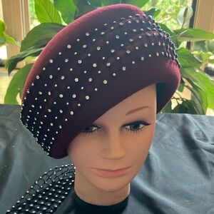 Elegant Burgundy Beret with Black Netting Rhinestone Accents